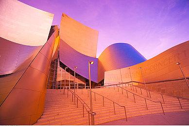 《8号出口》销量突破150万 手游版电影化热度再提升